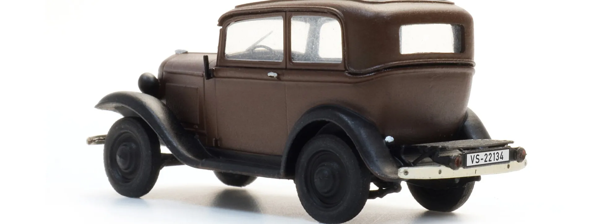 Artitec 387.645 Opel P4 Limousine - braun | Geschlossenes Verdeck | Modellauto 1:87