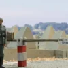Artitec 5720013 Schilderhaus & Wachsoldat | Militär Figur 1:72