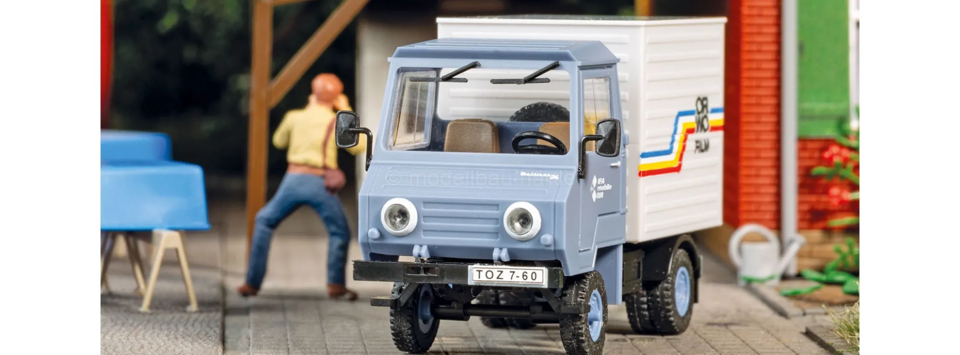 Auhagen 40513 Multicar M24-0 Kofferaufbau ORWO | LKW-Modell Bausatz 1:87