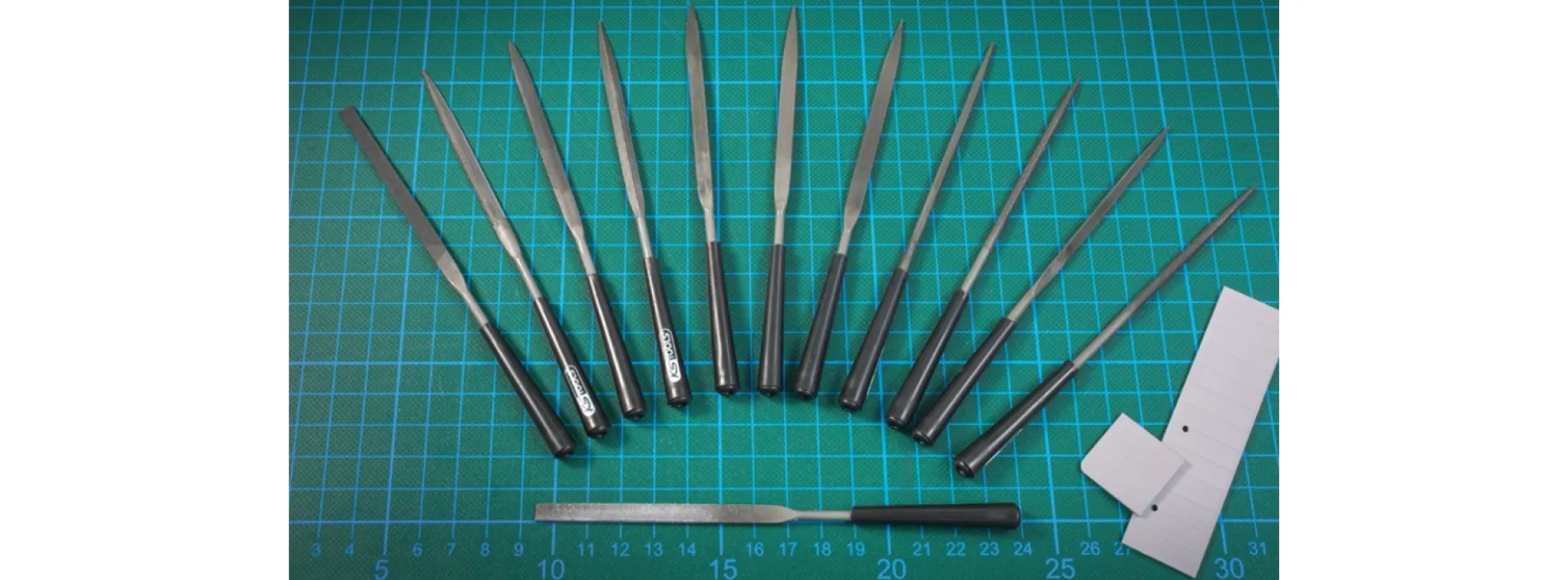 Auhagen 90012 Schlüsselfeilen-Set | 12 Stück | Werkzeug für Modellbau