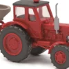BUSCH 51363 Belarus MTS-50 mit Düngestreuer | Landwirtschaftsmodell 1:87