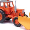 BUSCH 51355 Belarus MTS-52 mit Schneepflug 1965 | Traktormodell 1:87