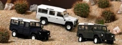 BUSCH 50300 Land Rover Defender | weiss | Modellauto 1:87