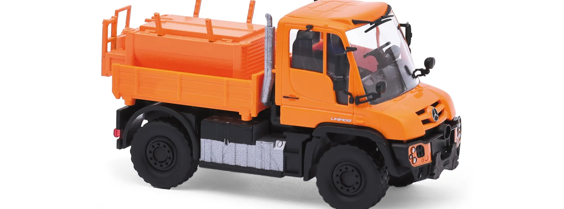 BUSCH 50932 Mercedes-Benz Unimog U430 mit Asphalt-Thermofass 2013 | Baumaschinenmodell 1:87