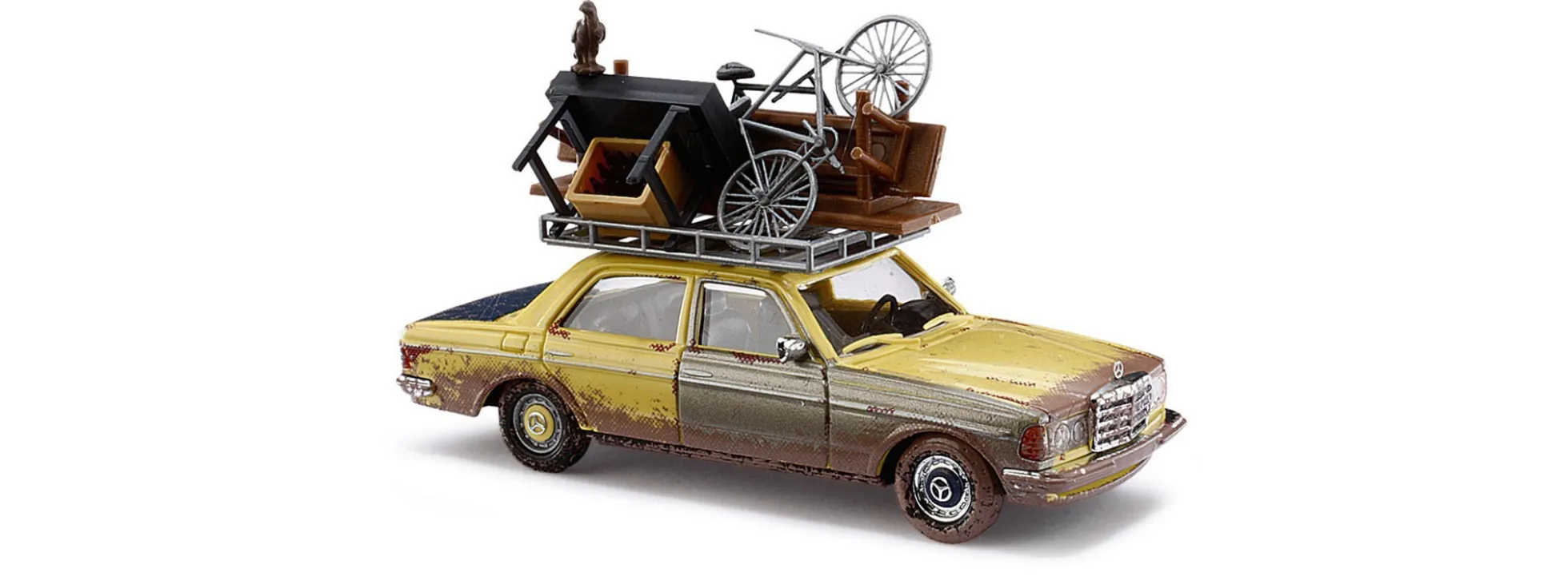 BUSCH 46858 Mercedes-Benz W123 Limousine Unverwüstlich Automodell 1:87