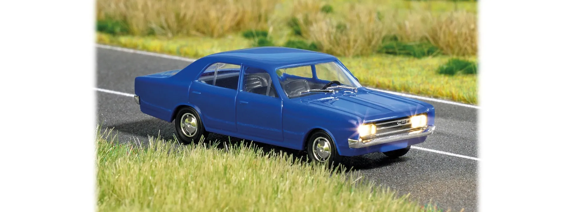 BUSCH 5663 Opel Rekord C mit Beleuchtung Automodell 1:87