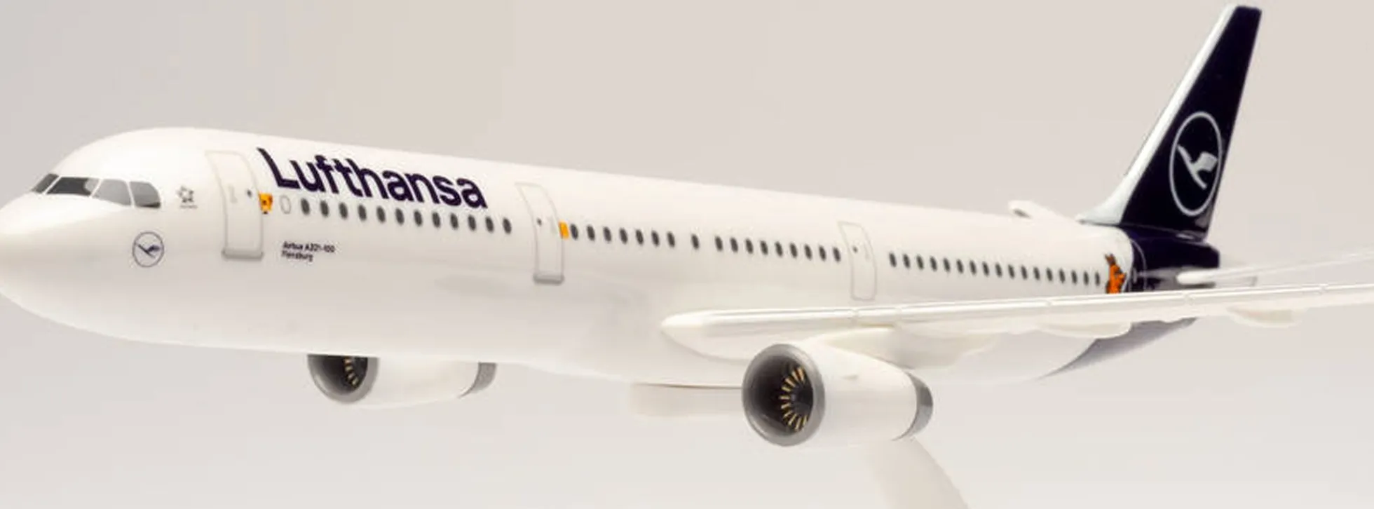 herpa 612432 Airbus A321 Lufthansa Die Maus Steckbausatz 1:200