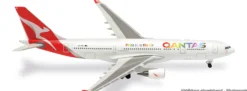 herpa 537148 Airbus A330-200 Qantas Pride is in the Air - VH-EBL | WINGS 1:500