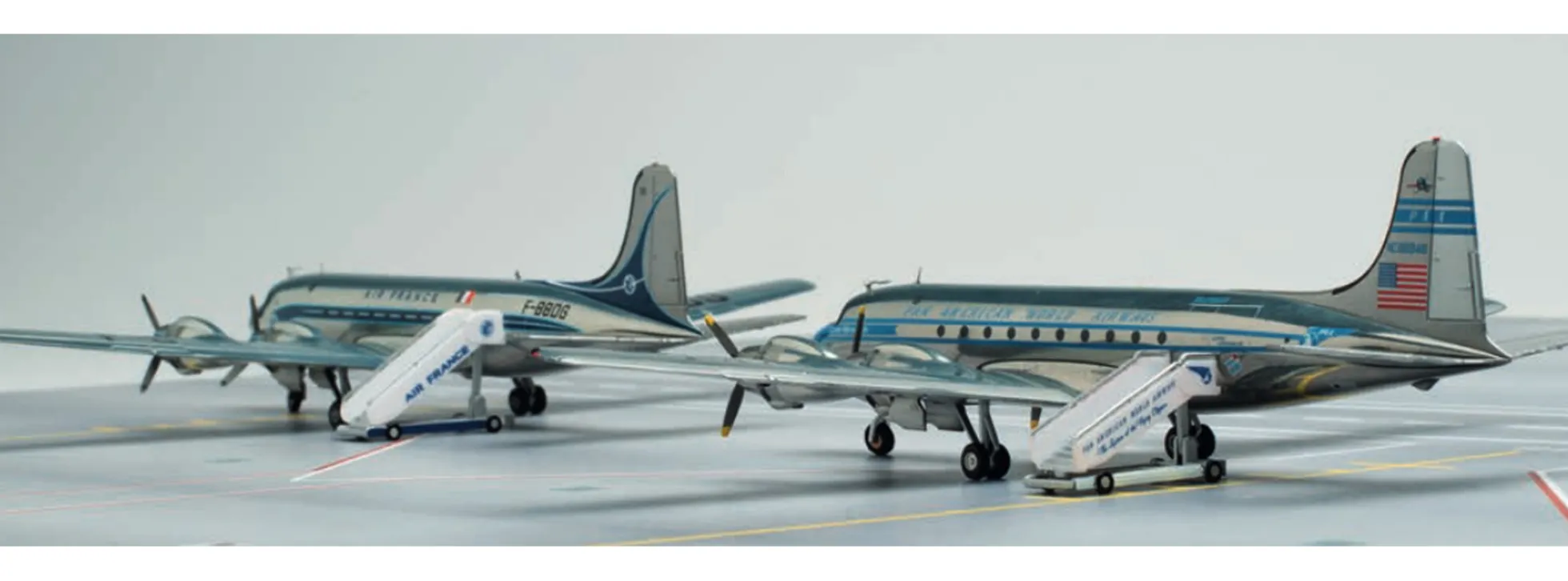 herpa 571906 Pan Am historische Passagier Treppen mit Zugfahrzeug | WINGS 1:200
