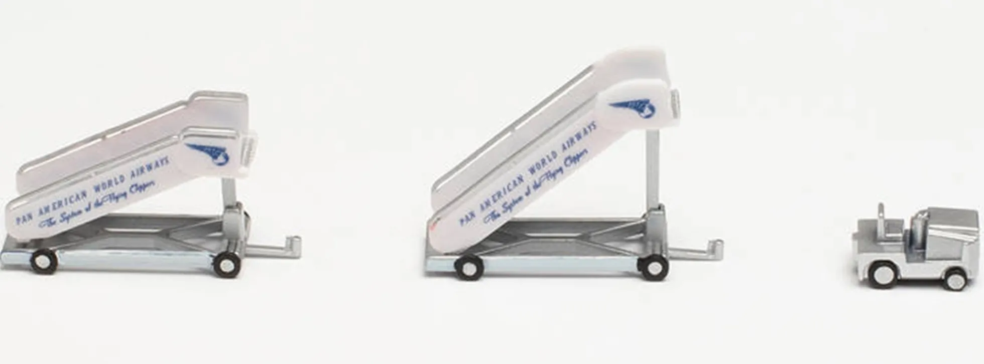 herpa 571906 Pan Am historische Passagier Treppen mit Zugfahrzeug | WINGS 1:200