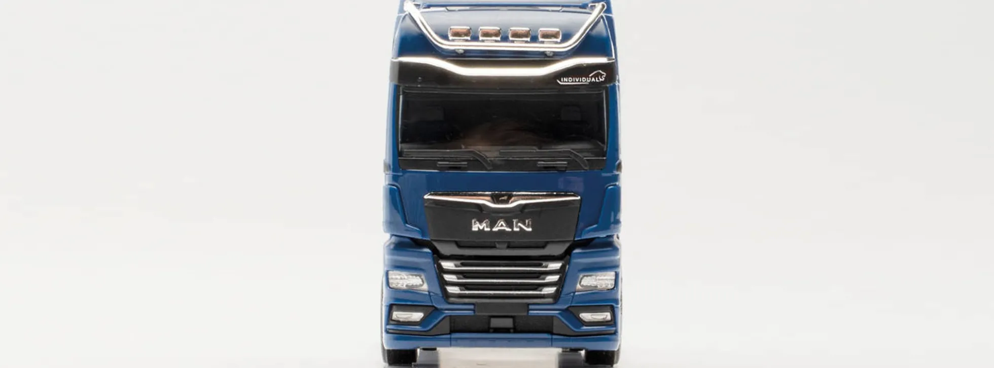 herpa 054270 Sonnenblende und Lampenbügel | MAN TGX Individual | 4 Stück | Zubehör Modell-LKW 1:87