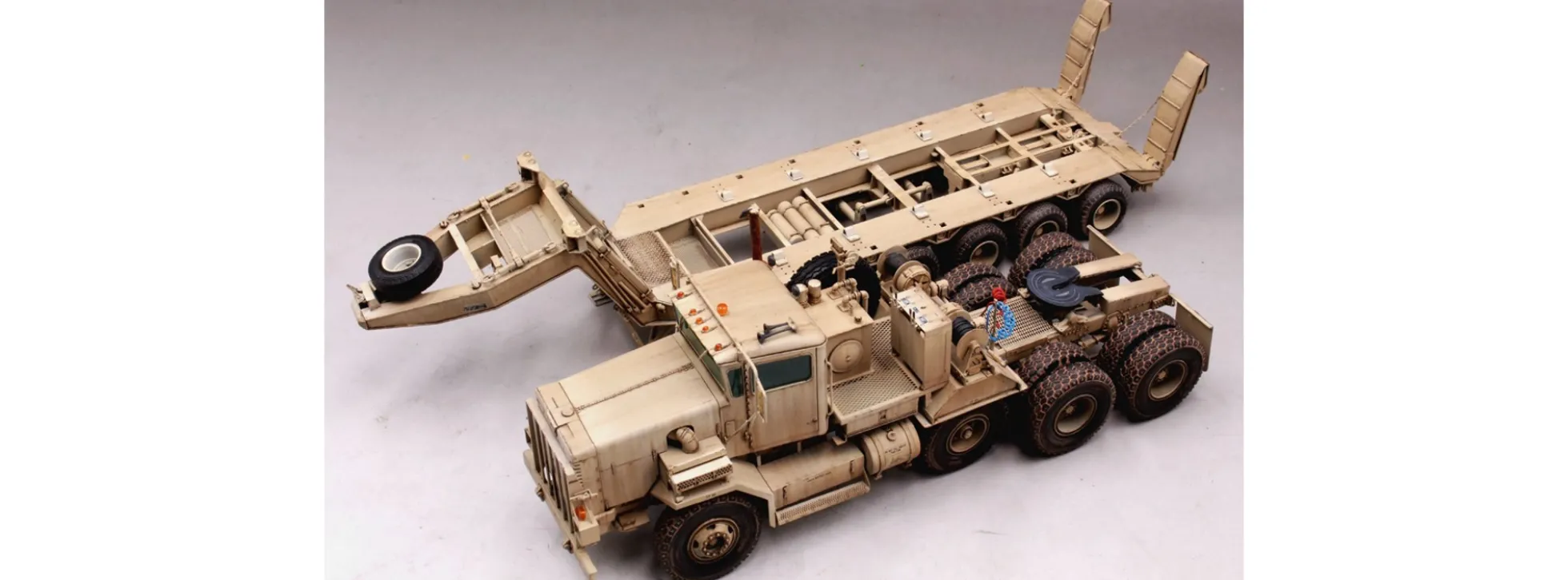 HobbyBoss 85519 M911 C-HET mit 747 Schwertransport | Militär Bausatz 1:35