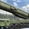 HobbyBoss 82952 15U175 TEL auf RS12M1 | Militär Bausatz 1:72
