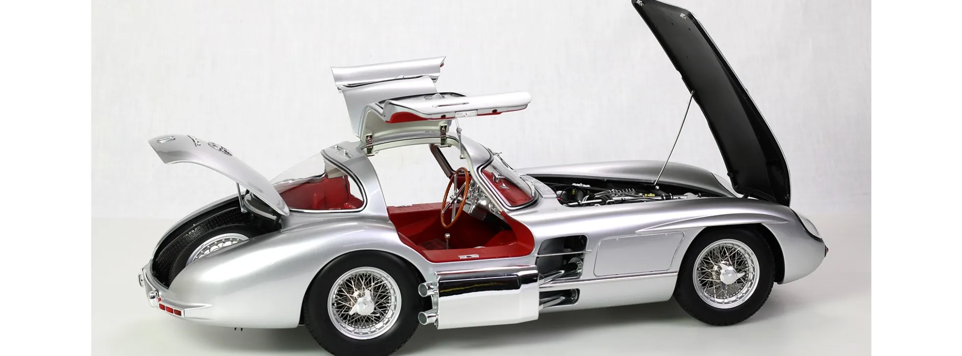 LEGRAND LE105 Mercedes-Benz 300 SLR Uhlenhaut Coupe - Der Rote | Premium Bausatz 1:8