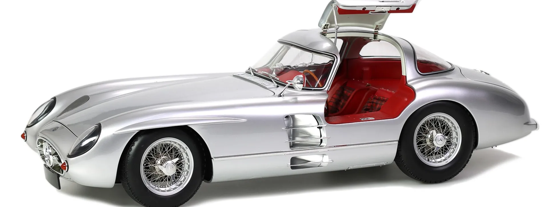 LEGRAND LE105 Mercedes-Benz 300 SLR Uhlenhaut Coupe - Der Rote | Premium Bausatz 1:8