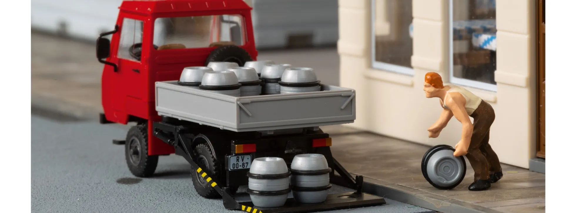 minicar 66032 Multicar M25 Pritsche mit Ladehilfe | LKW-Modell Bausatz 1:87