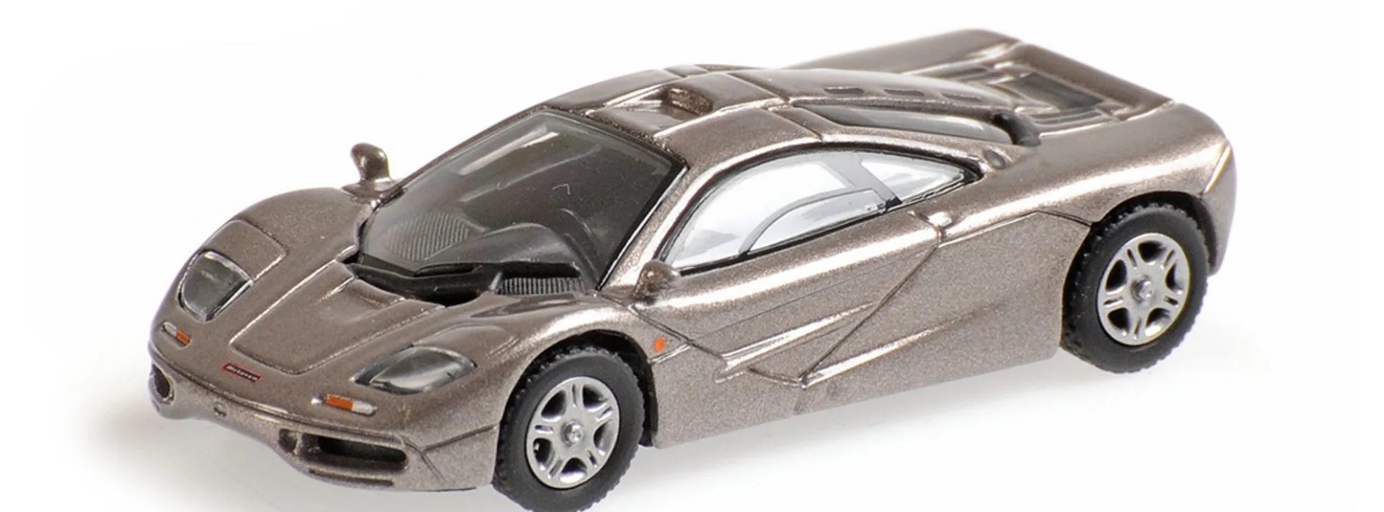 MINICHAMPS 870133824 McLaren F1 Roadcar 1994 graumetallic Automodell 1:87