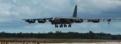 Revell 03793 Boeing B-52D Stratofortress Platinum Edition | Flugzeug Bausatz 1:72