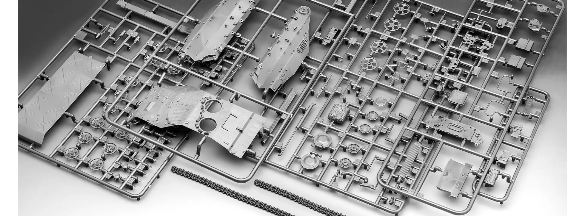Revell 03336 Wiesel 2 LeFlaSys BF/UF | Militär Bausatz 1:35