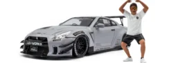 Solido 421186583 Nissan GT-R R35 grau | mit Figur | Modellauto 1:18