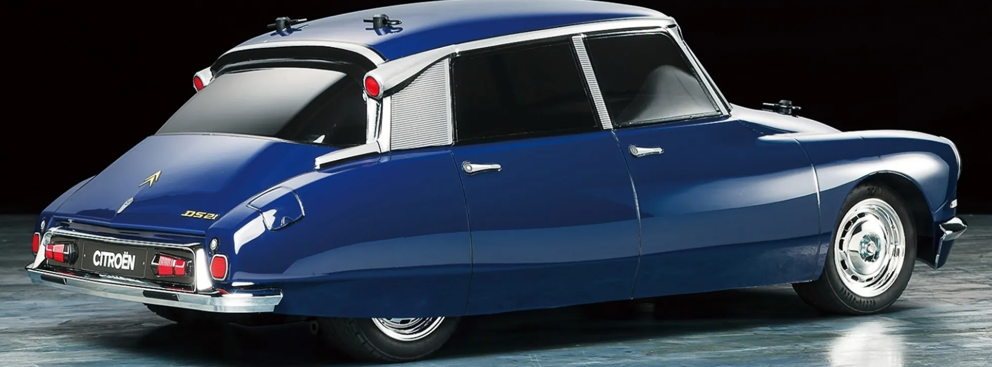 TAMIYA 47502 Citroen DS blau lackiert MB-01 | RC Auto Bausatz 1:10