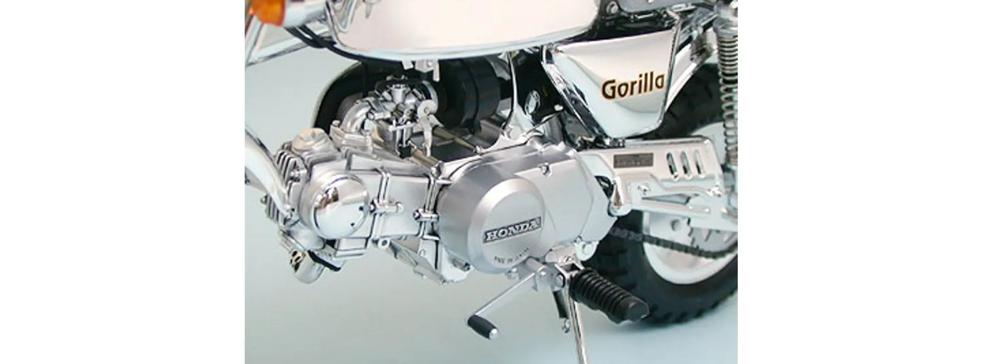 TAMIYA 16031 Honda Gorilla Spring Collection | Motorrad Bausatz 1:6