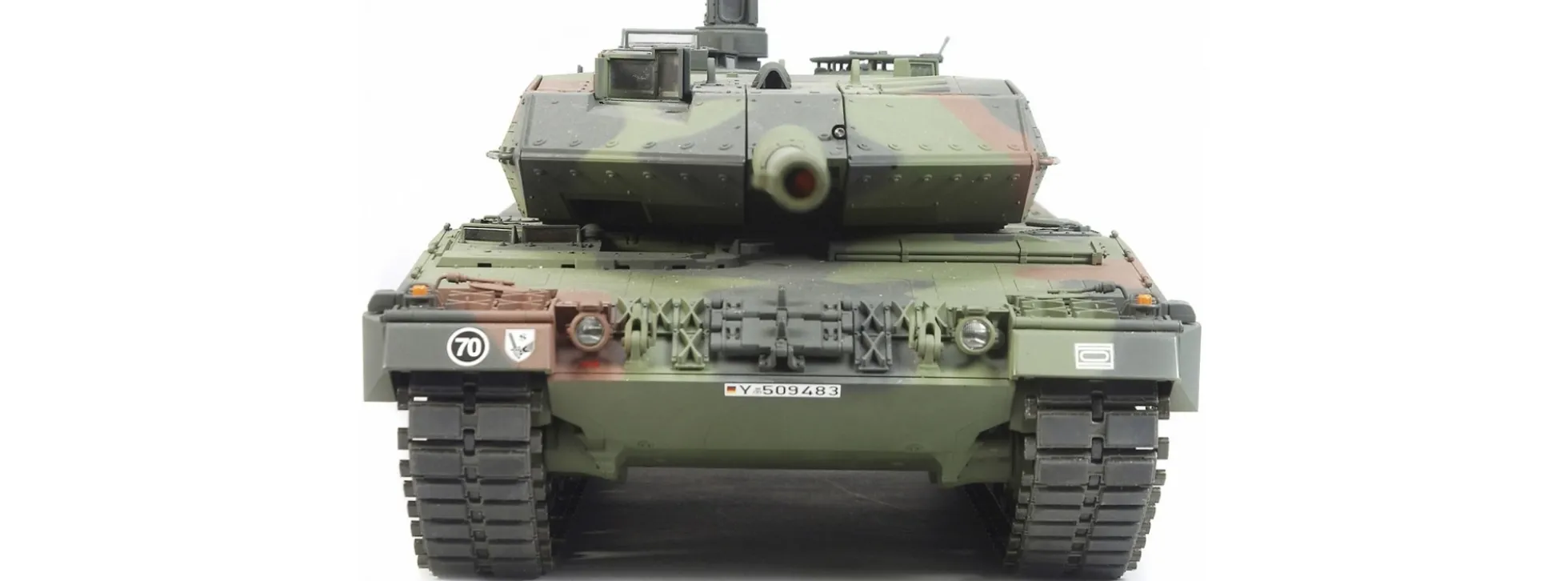 TAMIYA 56020 Panzer Leopard 2A6 Full Option Bausatz 1:16