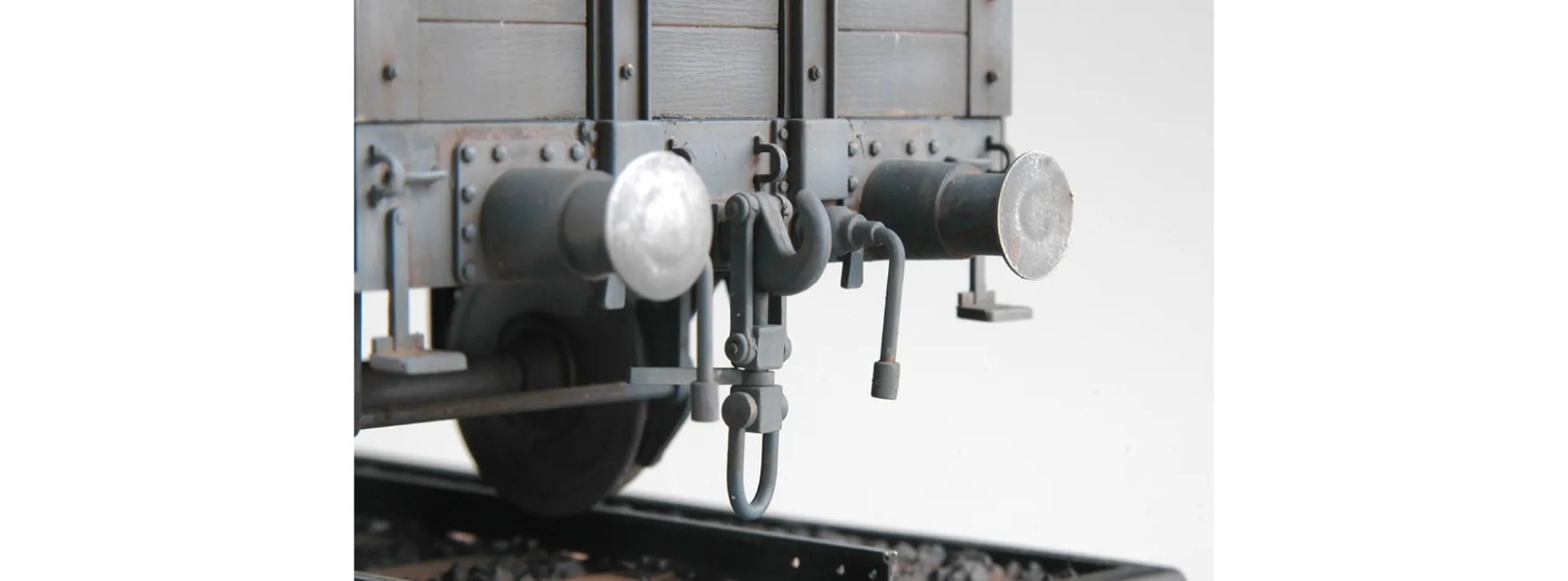 TRUMPETER 01517 Deutscher Eisenbahn-Flachwagen | Militär Bausatz 1:35