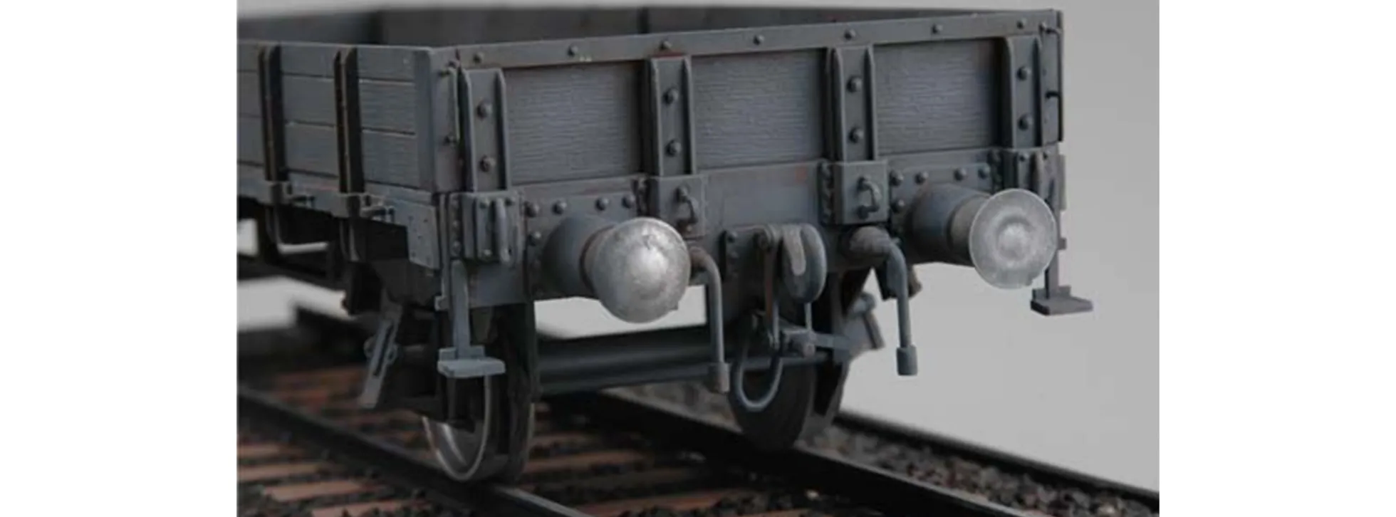 TRUMPETER 01518 Deutscher Eisenbahn-Flachwagen untere Seitenwände | Militär Bausatz 1:35