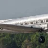 TRUMPETER 05813 Douglas DC-3 | Flugzeug Bausatz 1:48