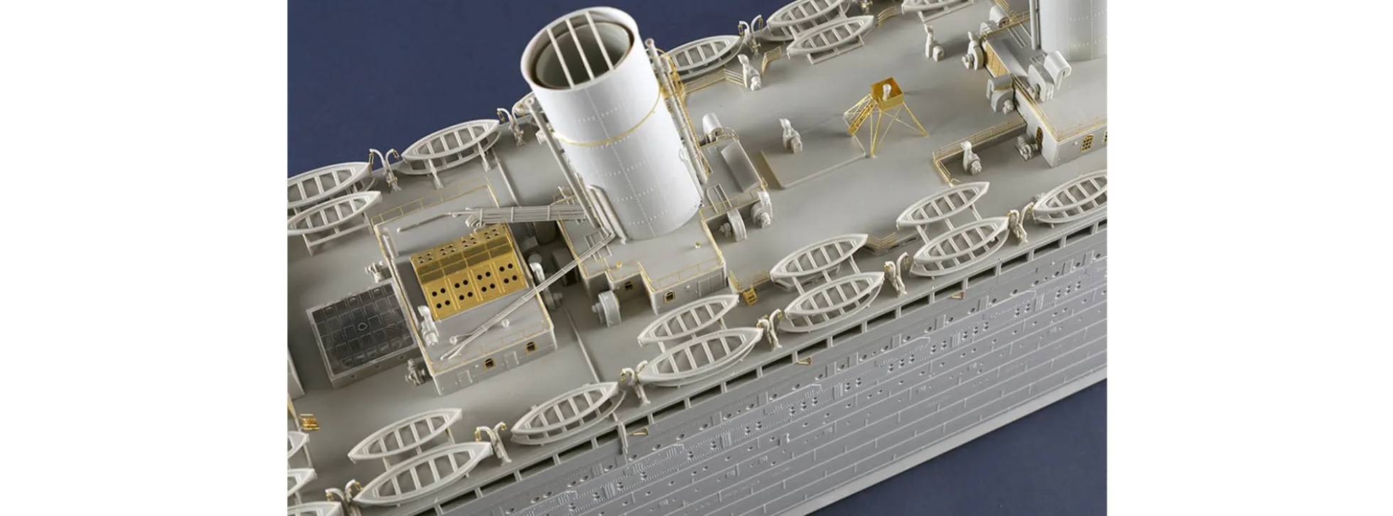 TRUMPETER 03720 HMT Olympic | Schiff Bausatz 1:200