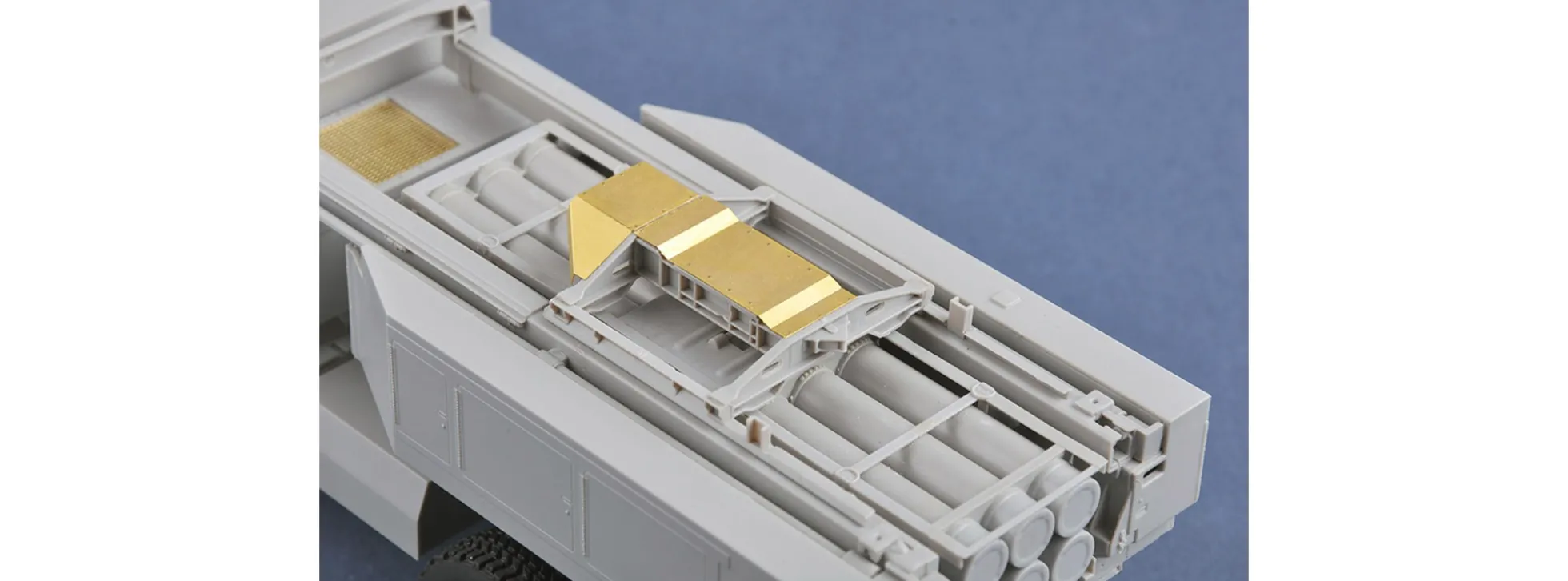 TRUMPETER 01041 M142 High Mobility Artillery Rocket System | Militär Bausatz 1:35