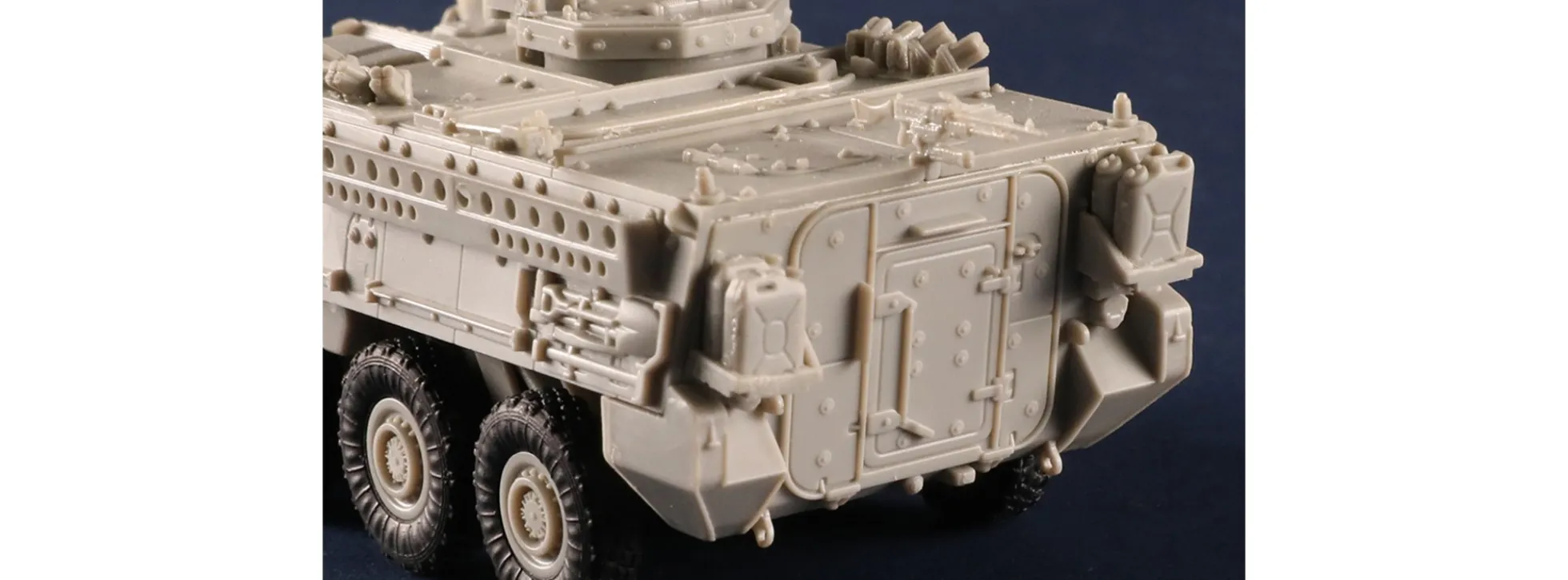 TRUMPETER 07422 M1127 Stryker Aufklärungs Fahrzeug | Panzer Bausatz 1:72