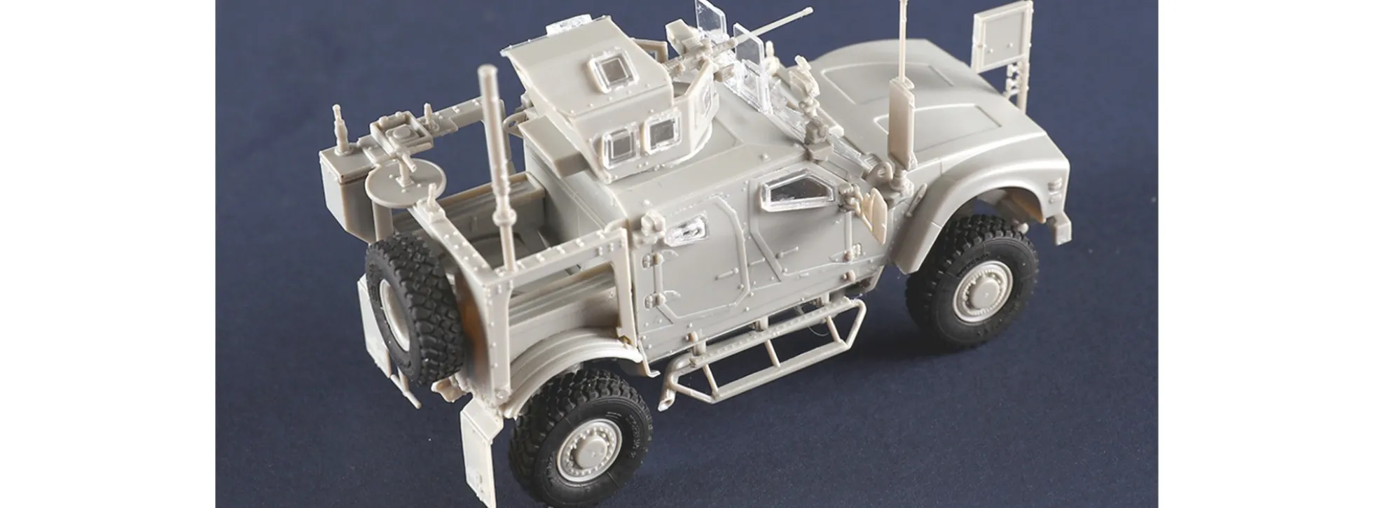 TRUMPETER 07413 Oshkosh M1240 M-ATV MRAP | Militär Bausatz 1:72