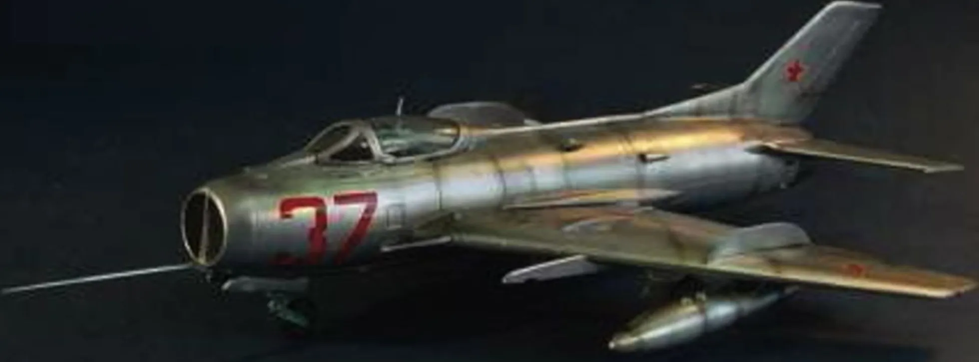 TRUMPETER 02803 Sovietische Mikojan-Gurewitsch MiG-19 S Farmer C | Flugzeug Bausatz 1:48